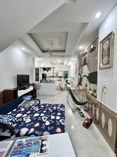 NHÀ MỚI 4 TẦNG QUANG TRUNG GV - GẦN THỐNG NHẤT - HẺM 5M Ô TÔ VÔ NHÀ - 79M² - Chỉ  7.X Tỷ